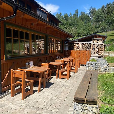 Hotel Kameňácká myslivna Moravany  Exterior foto